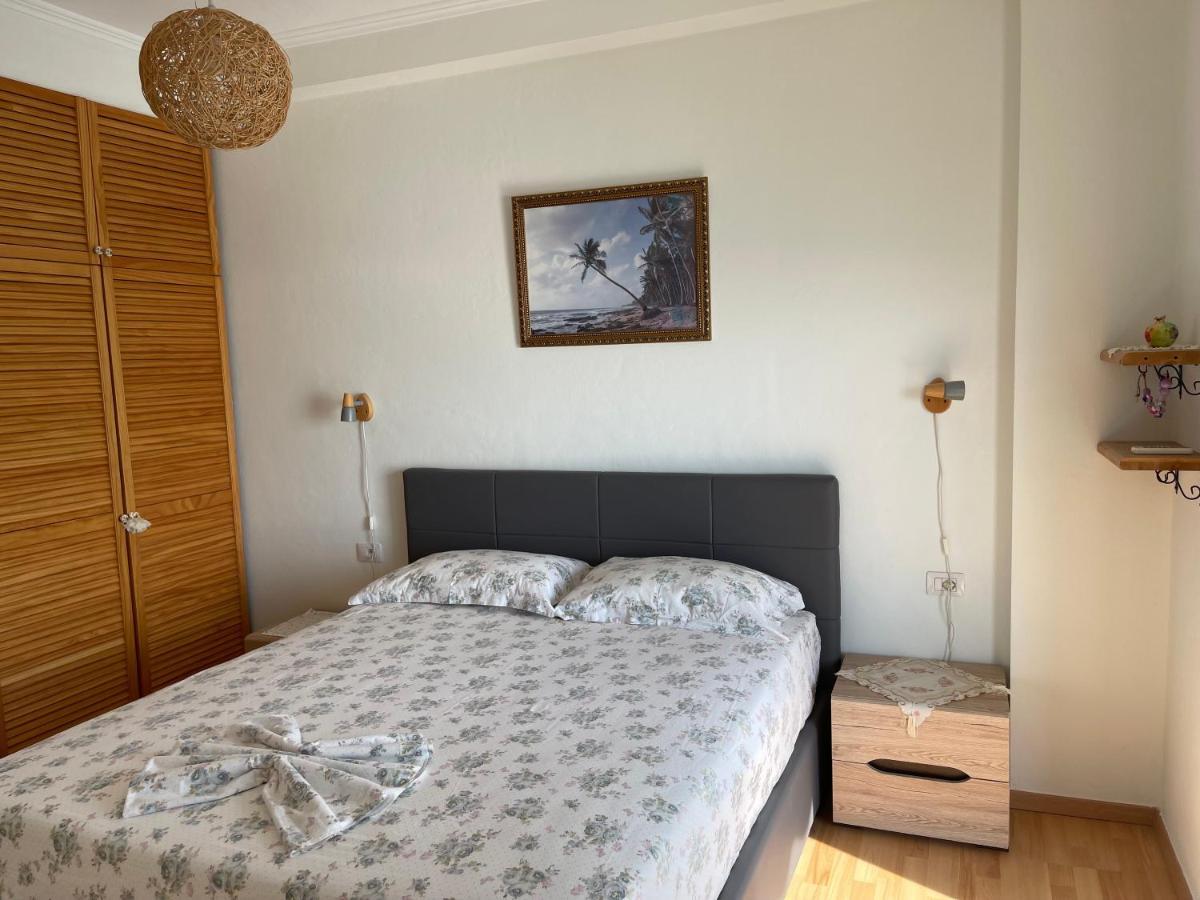Sina Apartments Sarande Exterior photo