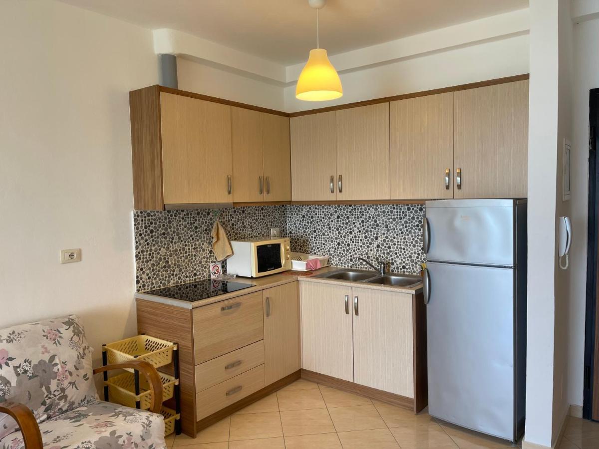 Sina Apartments Sarande Exterior photo